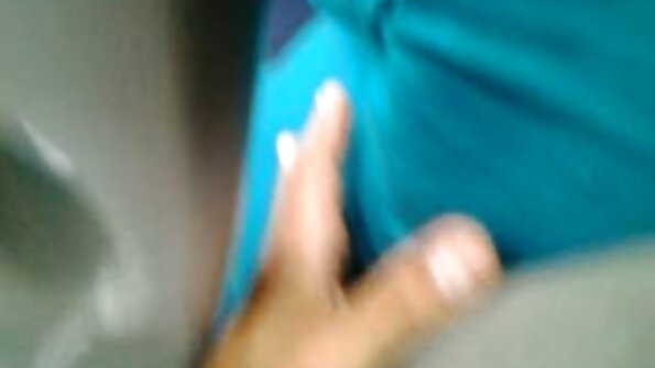 Curvy sluts Angela Bodas jeung Lena Paul babagi hiji BBC
